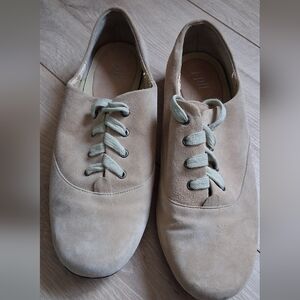 Women Soft Suede, Tan J Jill shoes size 8